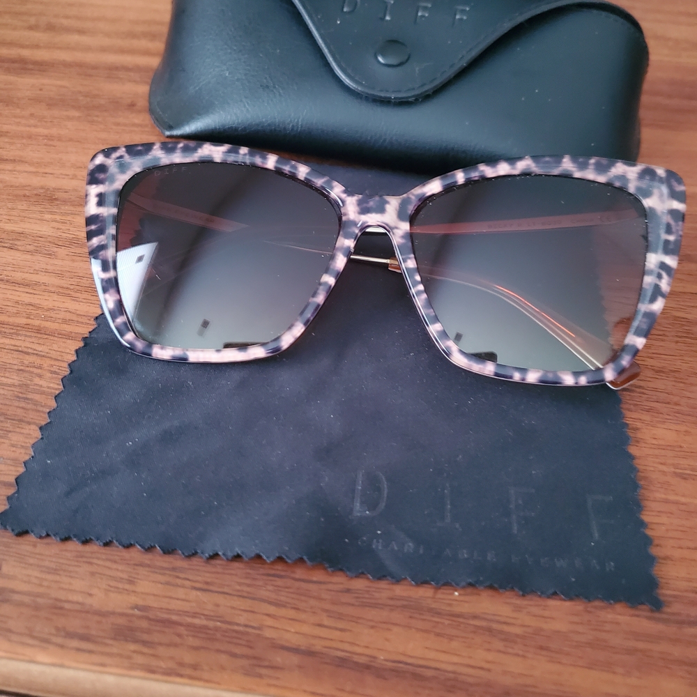 DIFF Becky II Leopard Tortoise Brown Gradient Sunglasses